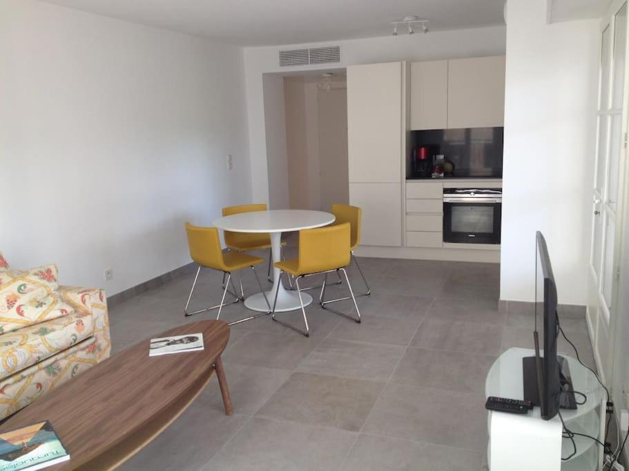 Appartement New Development Place Des Lices Saint-Tropez
